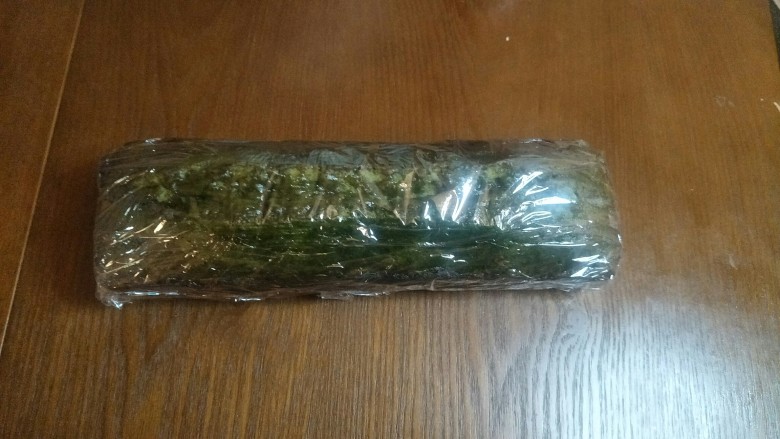 大理石花纹磅蛋糕,包上保鲜膜冰箱冷藏三天。