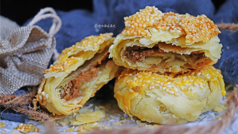 麻酱白糖酥饼,超级酥,酥到掉渣,层次分明