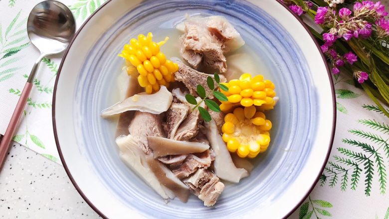菌菇玉米扇骨汤(高压锅版),成品图
