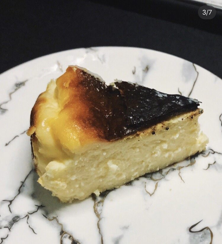 烤焦才好吃的巴斯克芝士蛋糕,成品就做好啦
