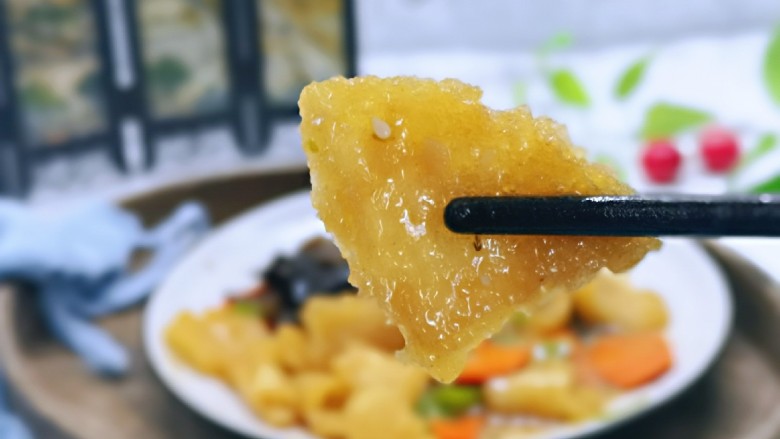 金牌肉皮炒木耳,不油不腻,好吃极了。