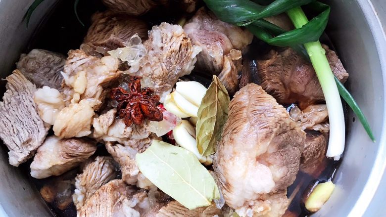 咖喱牛腩(高压锅版),水不要太多,不要没过食材