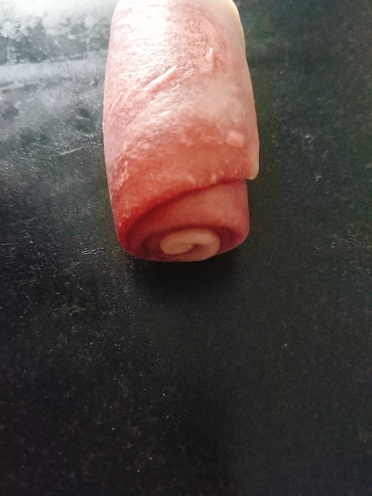 桃花酥,还是从上往下卷卷;
