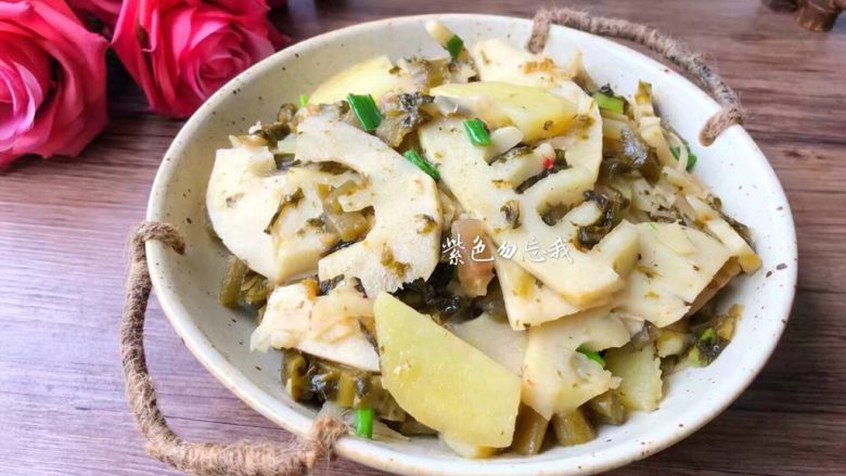 酸菜土豆烧春笋
