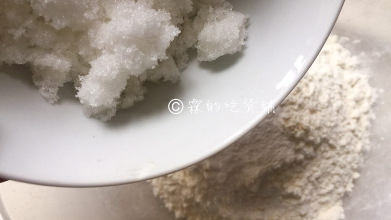 蔓越莓马芬 简单到极致的小白蛋糕,细砂糖。