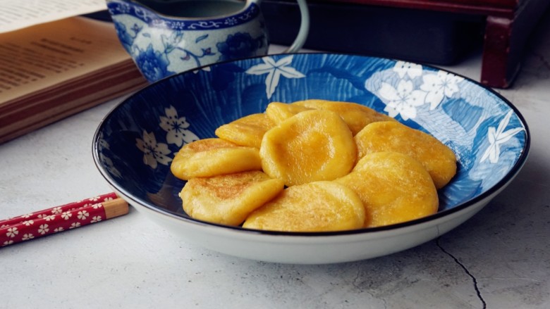 香蕉红薯糯米饼,软糯又香甜的香蕉饼就做好了