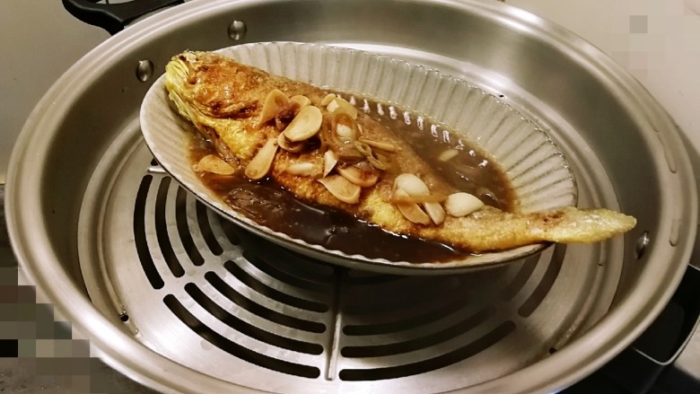 蒸黄鱼,出锅了 很美味
