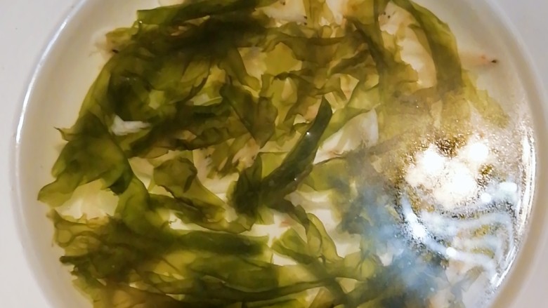 炒糕丝,配个紫菜虾皮汤,解腻