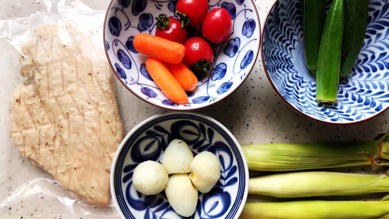 健康美味の鸡胸肉果蔬沙拉,首先我们准备好所有食材