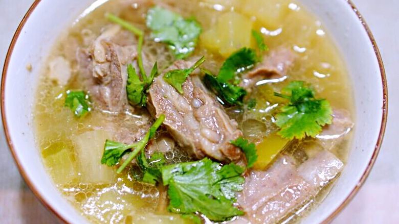 羊肉萝卜汤（鲜嫩可口）