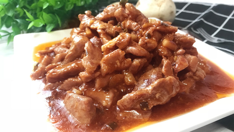 糖醋里脊肉,这样做出来的里脊肉,满满的都是嫩肉,鲜嫩美味