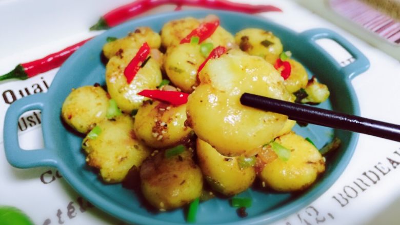 香煎孜然小土豆,色香味具全,一口一个哈
