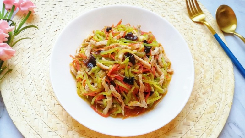 鱼香肉丝,味道棒棒哒!