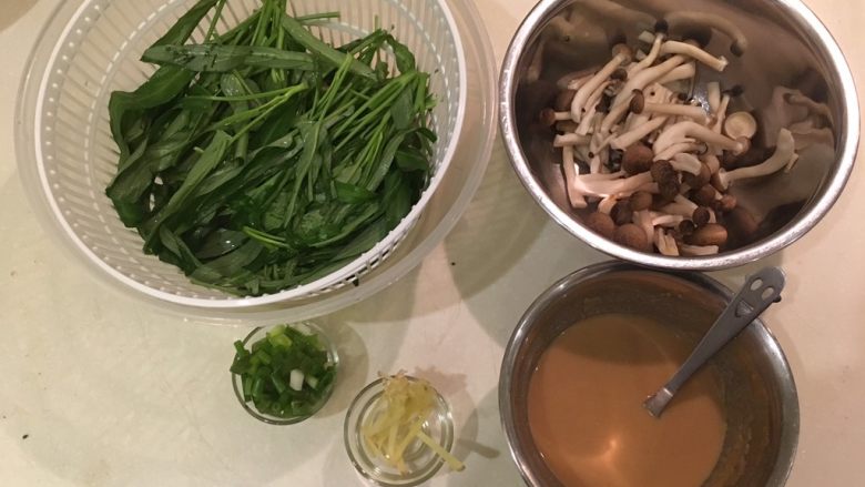 鸿禧菇空心菜味增汤,所有材料!