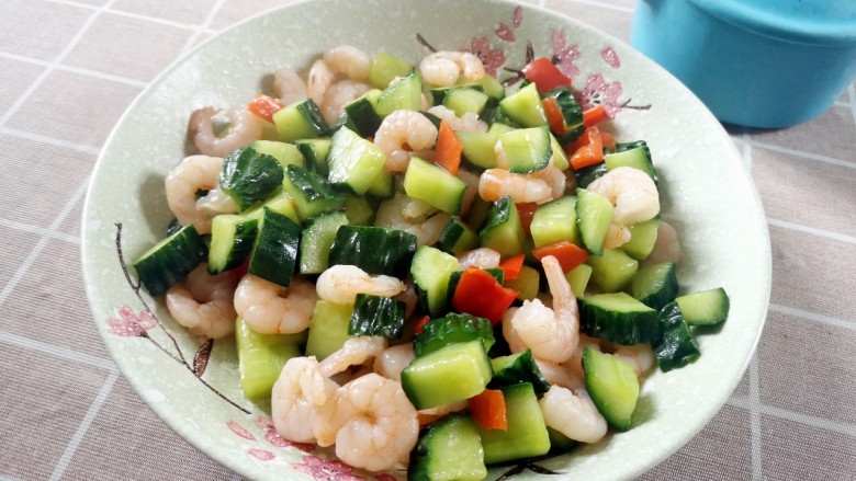 黄瓜溜虾仁,鲜美爽口
耐看更耐吃👍👍👍