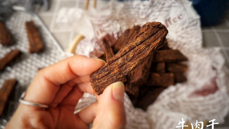 牛肉干,来一块吗?