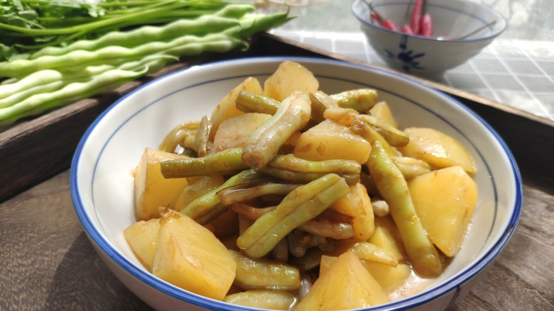芸豆炖土豆,非常好做又好吃的家常菜,快做给家人尝尝吧!