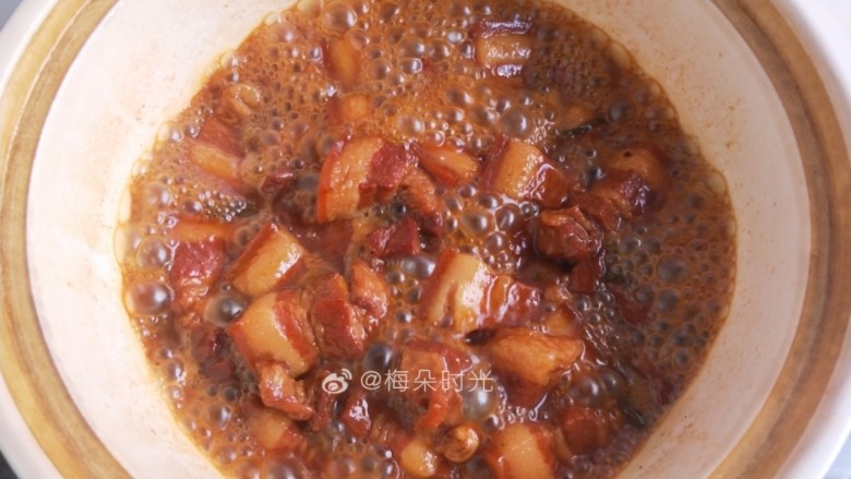 红烧肉,40分钟后打开锅盖,大火收汤汁