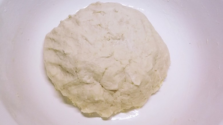 葱香油酥饼,冷热面混合在一起 揉成软软的面团