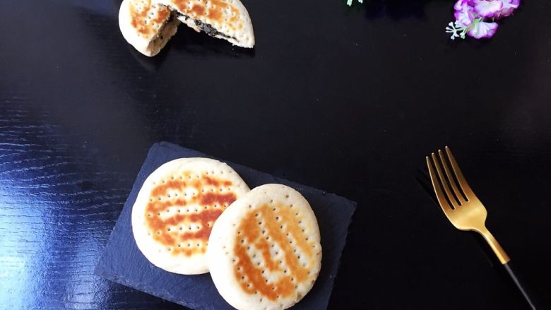 香甜好吃的芝麻糖馅饼,成品图!