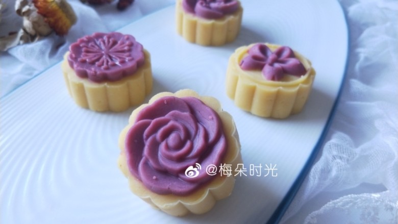 绿豆糕,图案还可以做双色的,很漂亮。