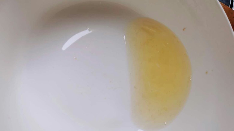 比肉还好吃的椒盐杏鲍菇,看,这就是盐泡出来的汁