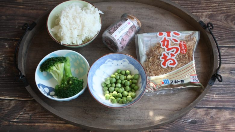 樱花饭团,准备食材。