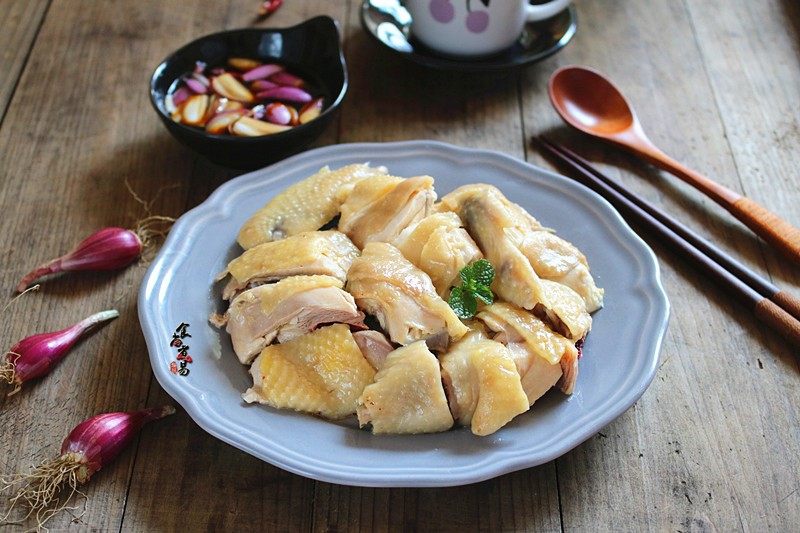 广东人教我的这道白切鸡,又鲜又嫩,鲍鱼海参也无法代替