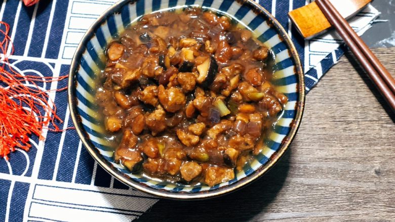 香菇牛肉酱,近照来一张,是不是很诱人。