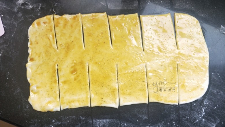 发面千层饼,像图中这样切开,
