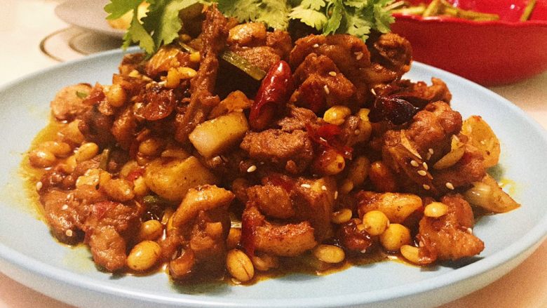 黄豆烧鸭,出锅装盘～