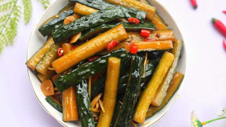 低脂爽脆开胃下饭的腌黄瓜条,超爽脆好吃!