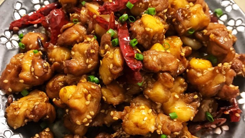 秒杀烤肉店的冷吃掌中宝🐔,超级香脆嫩滑的掌中宝就做好啦!
无敌好吃!上桌秒光盘那种~快试试