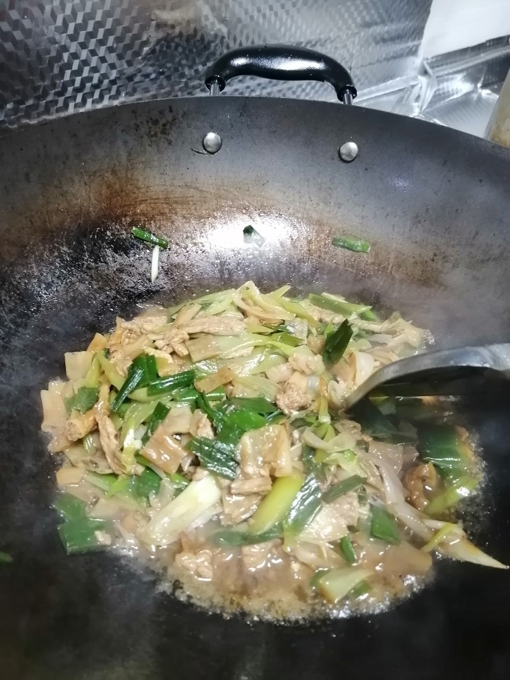 超级下饭的白辣椒大蒜炒肉,收汁熄火,完成