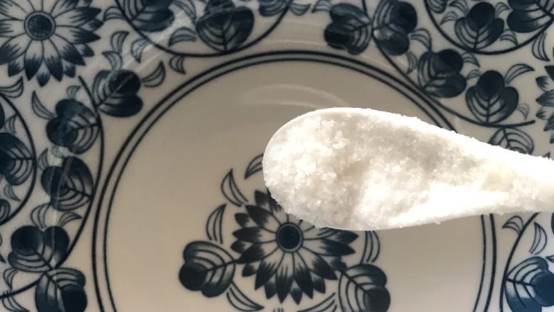 清爽魔芋面,煮面的时候调个汤汁:一点点盐