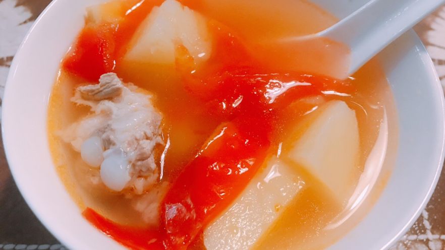 番茄小排土豆汤