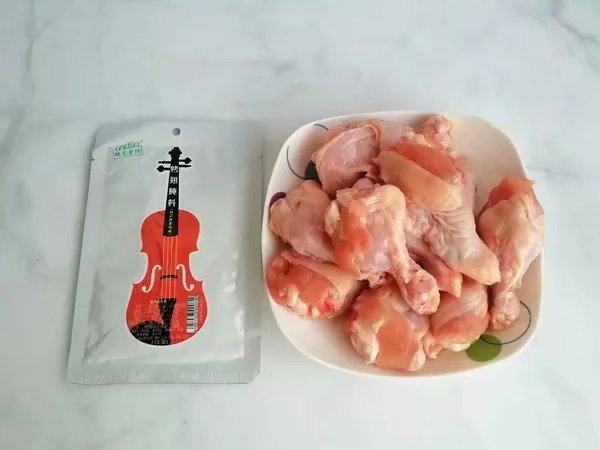 韩式泡菜风味烤翅根,先把食材准备好。