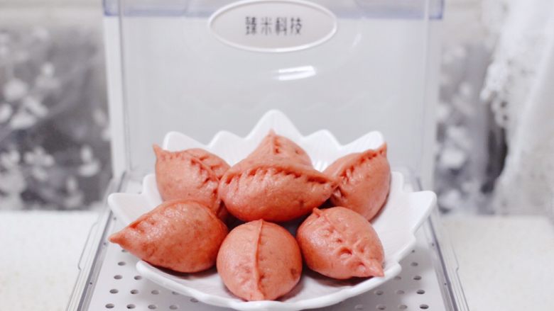 粉嫩茴香猪肉麦穗包,好吃不打折,老公一口气吃了三个。