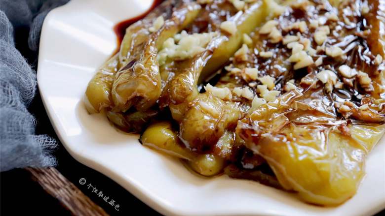 虎皮青椒,开胃爽口,辣辣的超级好吃,吃着比肉都香,巨下饭