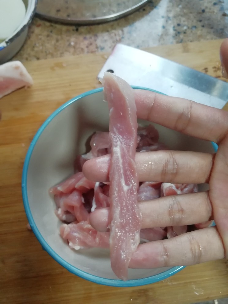 肉羹,切成这样长度的条,薄一些