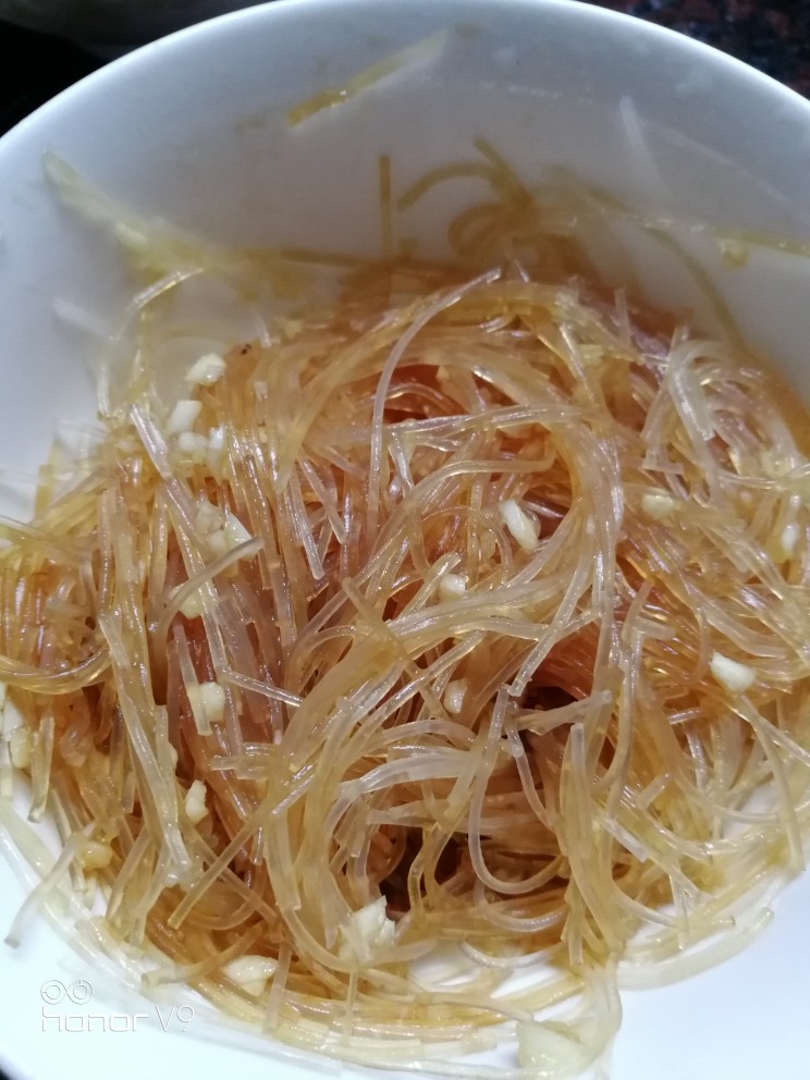 青口蒸粉丝,拌匀