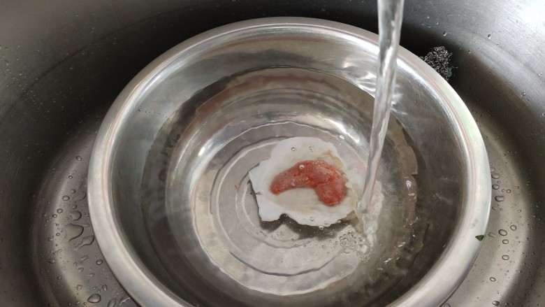 蒜蓉粉丝蒸扇贝电饭煲版本,<a style='color:red;display:inline-block;' href='/shicai/ 192'>扇贝</a>洗净沙子