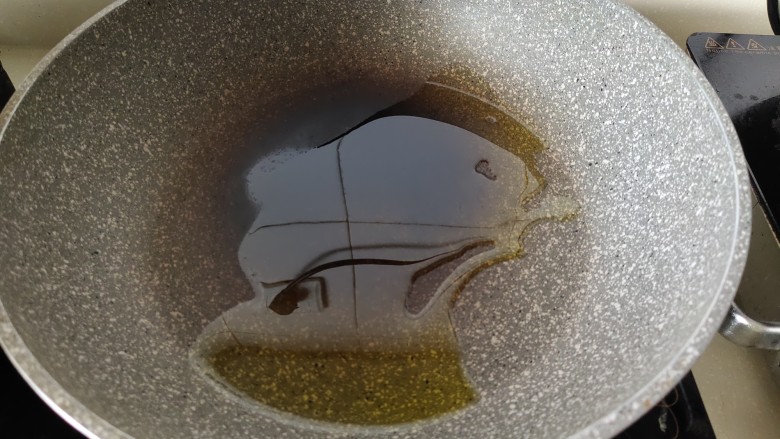 蒜蓉粉丝蒸扇贝电饭煲版本,热油锅