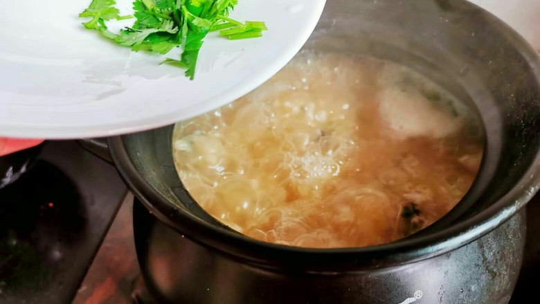消食开胃的老菜脯粥,撒点香菜,完美