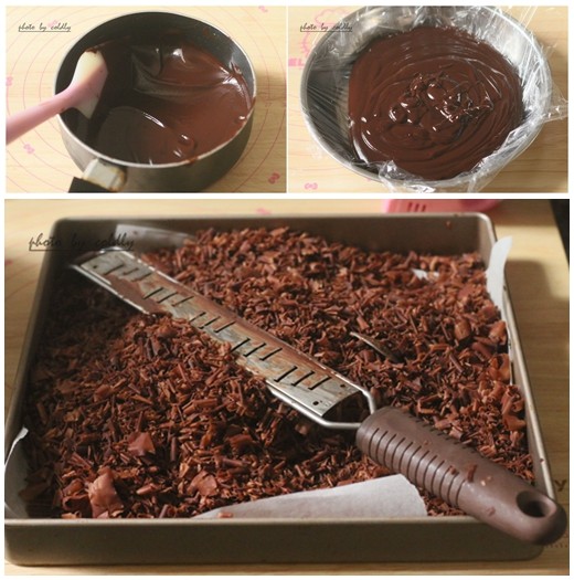 黑森林蛋糕,如果你用的是一整块的巧克力，那就是直接削成屑，我用的是巧克力币，先隔热水融化成液体（水不要太热，建议40-50度），倒到盘子里冷却凝固后再削成屑，用学厨的奶酪刨刀很方便，就不用拿个勺子慢慢刮了，巧克力屑要提前先弄好，然后放冰箱冷藏或冷冻备用