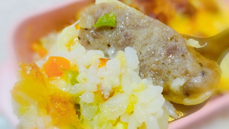 风味牛肉肠焗饭,科尔沁图林根风味牛肉肠,享幸福早餐时光。