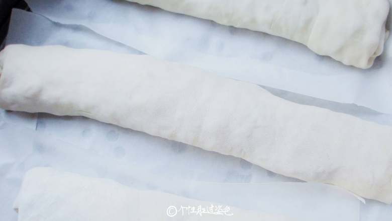 自制菜笼,凉水上锅,上汽以后再蒸15分钟
