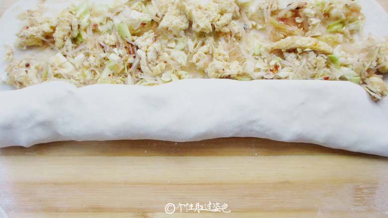 自制菜笼,从长的一遍开始裹,做成这样