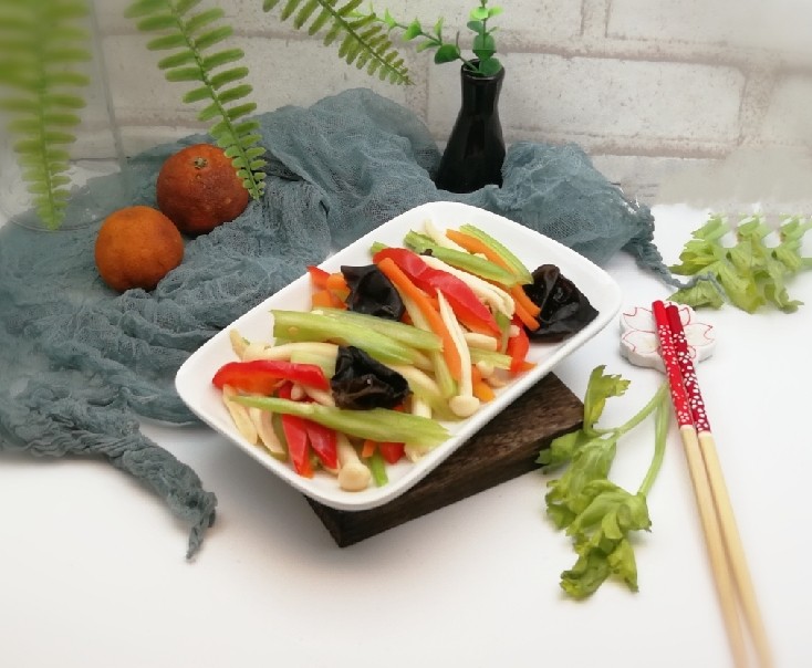 时蔬小炒,天再热 也要好好吃饭