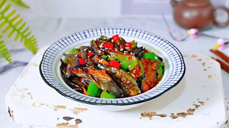 酱香<span style="color:red">茄子</span>～<span style="color:red">下饭</span><span style="color:red">菜</span>
